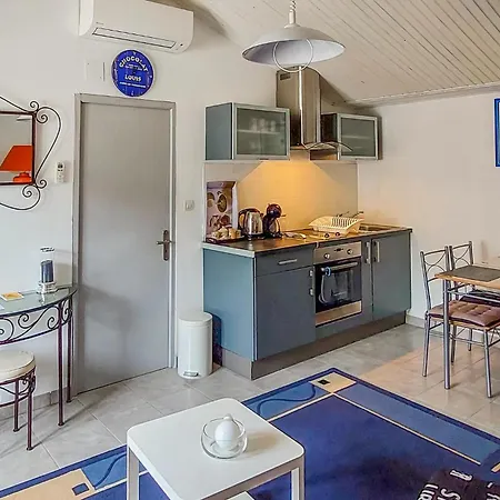 Holiday home Jolie Maison Neuve Casteljaloux